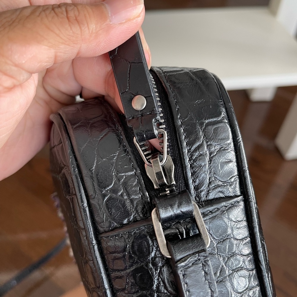 YSL Lou Croc-Embossed Camera Bag - Picture 12 of 16